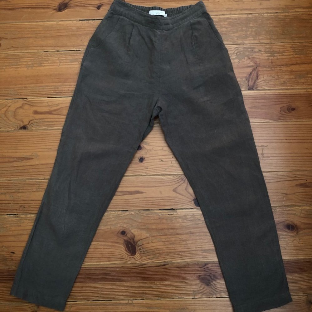 7115 by Szeki linen pleated pants